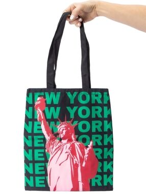 New York Statue of Liberty Graphic Souvenir Tote Bag in Black, Green & Pink NWT